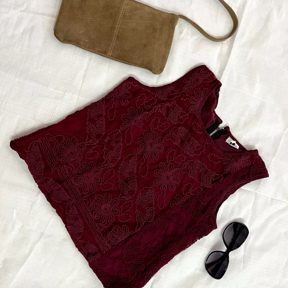 Crop top - Picture 1 of 7